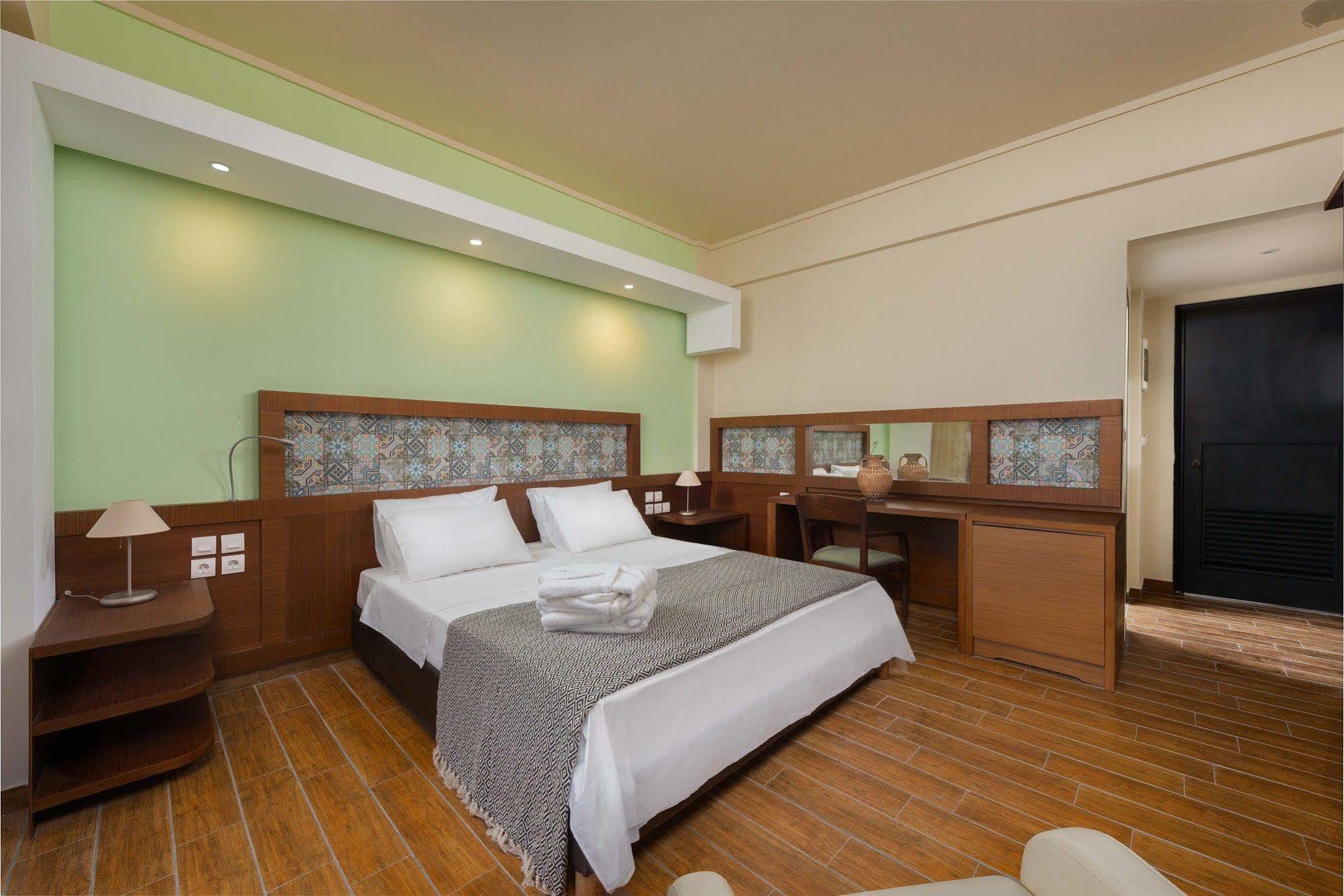 Gq Hotel & Club - Adults Only Rhodes City Buitenkant foto