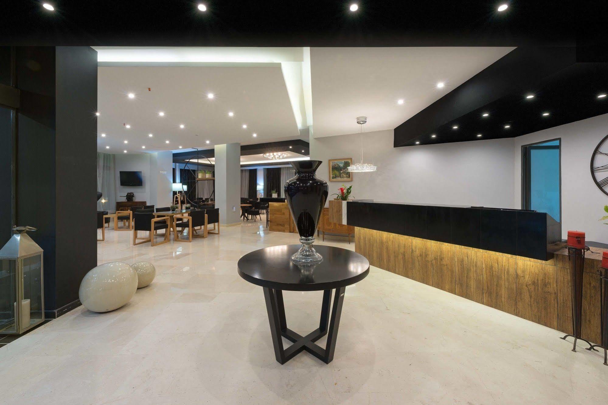 Gq Hotel & Club - Adults Only Rhodes City Buitenkant foto